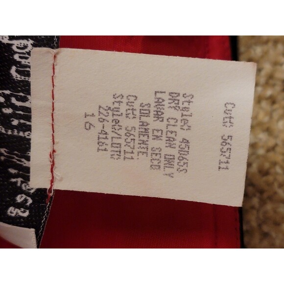 Urban Girl Nites Christmas Red and Black Elegant Gown Crinoline 90's vintage NWT - Picture 13 of 15